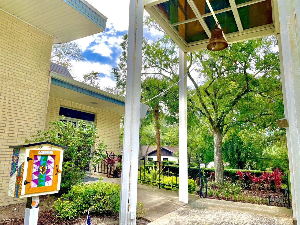 Outdoor Library Temple Terrace